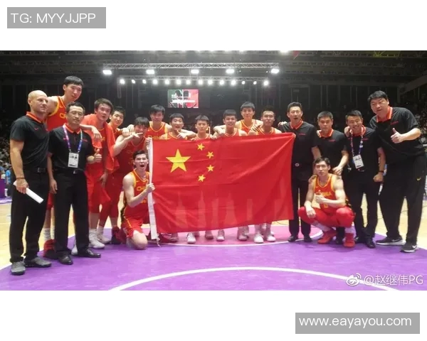 中国男篮红队与蓝队激战正酣展现青春风采与团队精神 中国男篮红队与蓝队激战正酣展现青春风采与团队精神