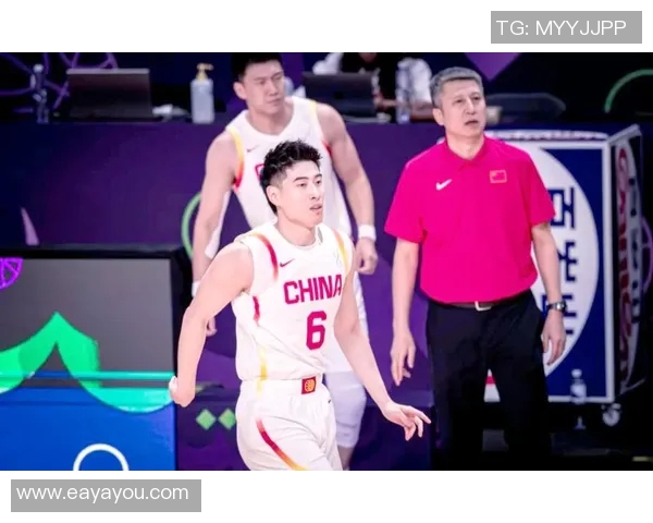 中国男篮迎战约旦队全力争胜展现实力与团队合作精神